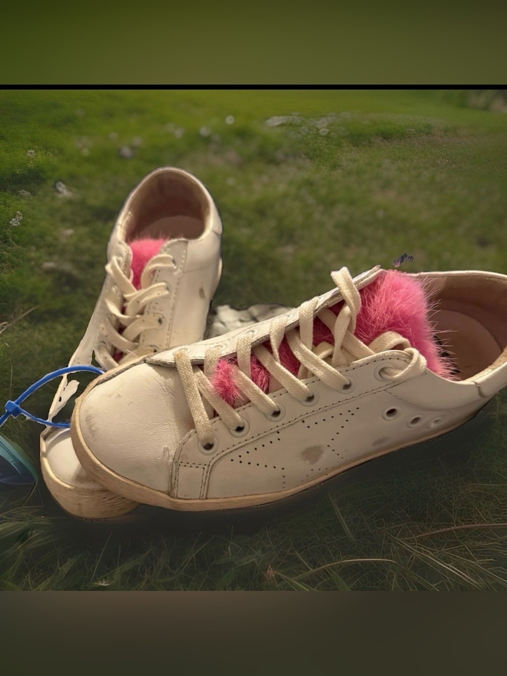 CUTE! GOLDEN GOOSE White Leather/Hot Pink Fur Tongue Superstar EU 36/Size 6- EUC
